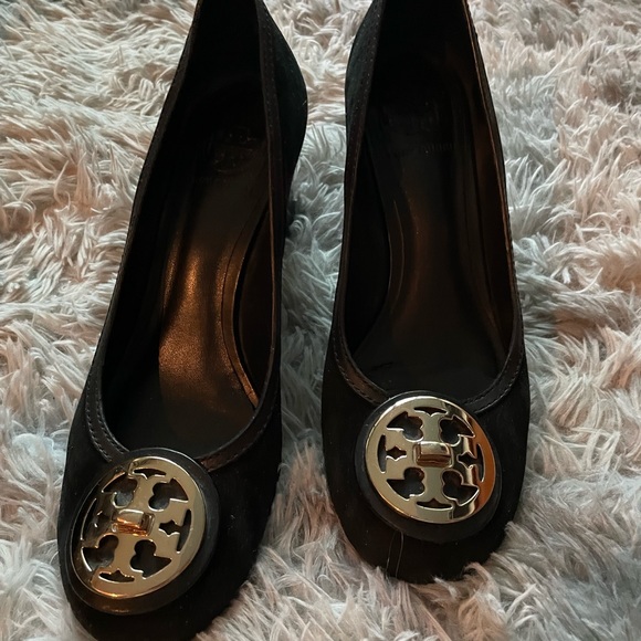 Tory Burch Shoes - Suede Tory Burch heels, size 9M.